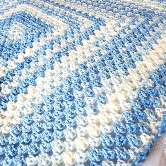 Crochet BABY BLANKET AFGHAN Granny Square 29"x 29" Blue White Girl Boy Girl - Picture 8 of 13